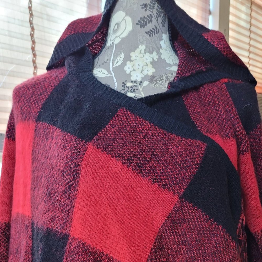 Almost Famous Red Hooded Sweater -XL